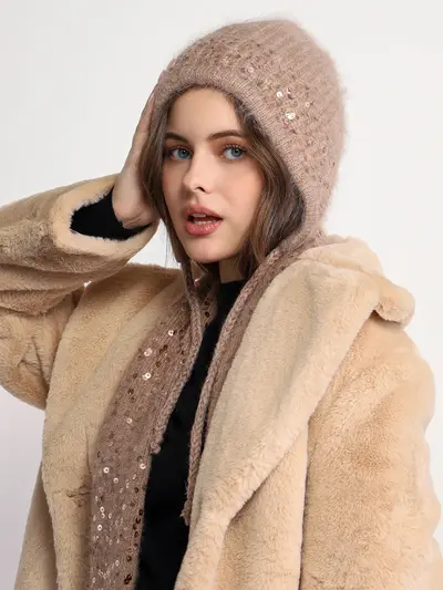 Шапка-капор с пайетками в ассортименте